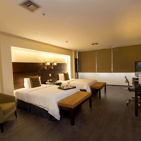 Unipark By Oro Verde Hotels جواياكيل المظهر الخارجي الصورة