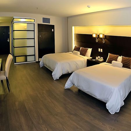 Unipark By Oro Verde Hotels جواياكيل المظهر الخارجي الصورة