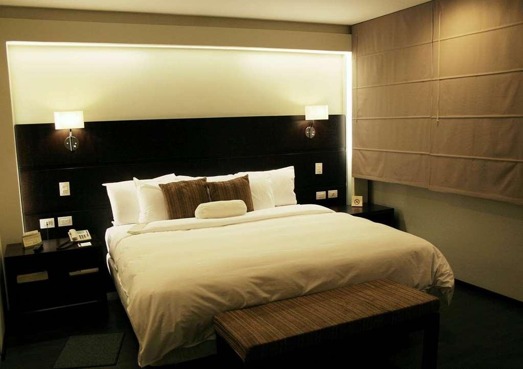 Unipark By Oro Verde Hotels جواياكيل الغرفة الصورة